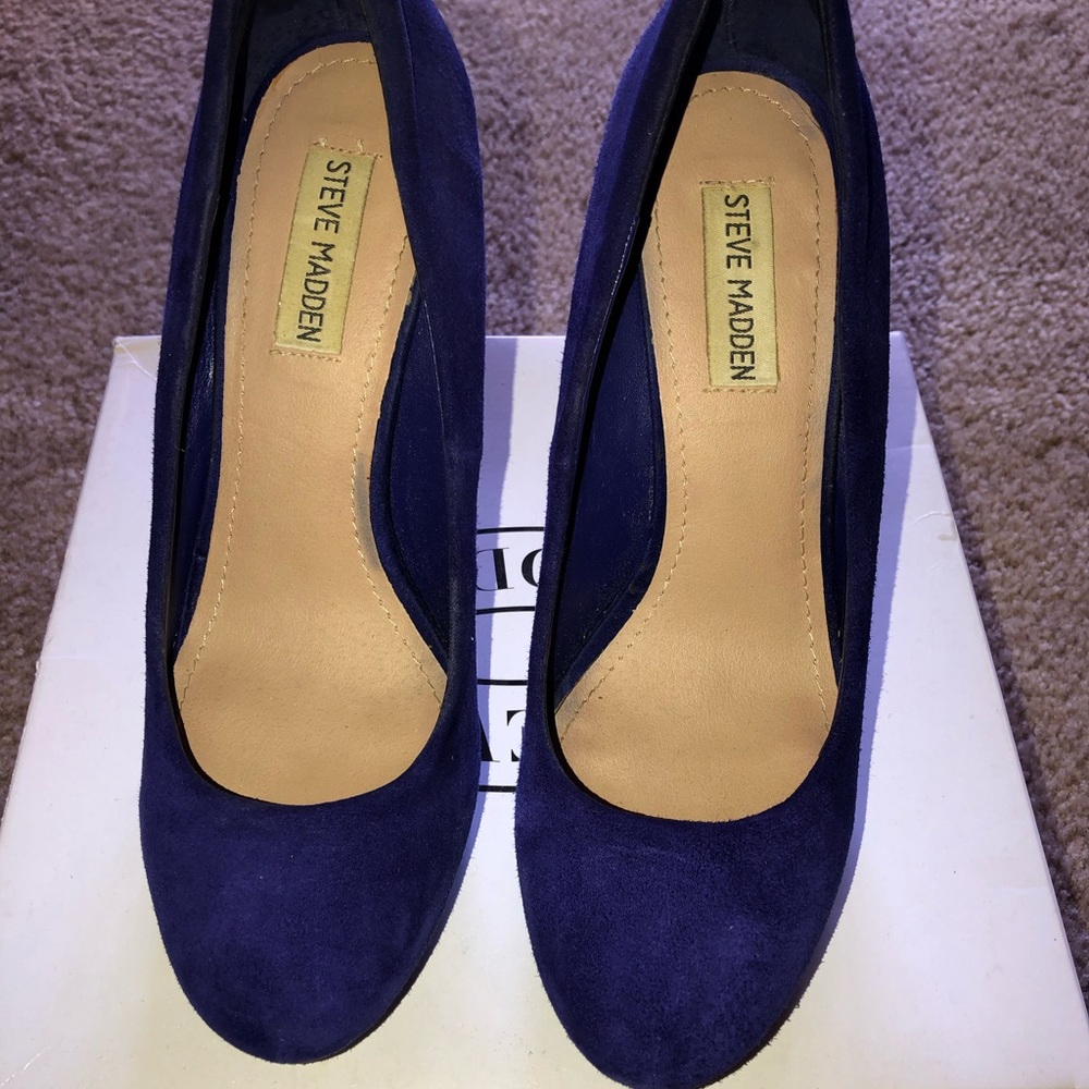 Steve Madden Blue Suede Platform shoes